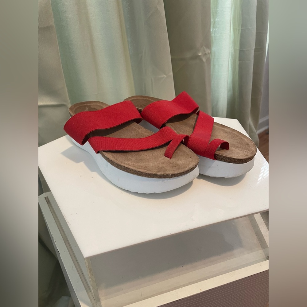 Munro Platform Sandals